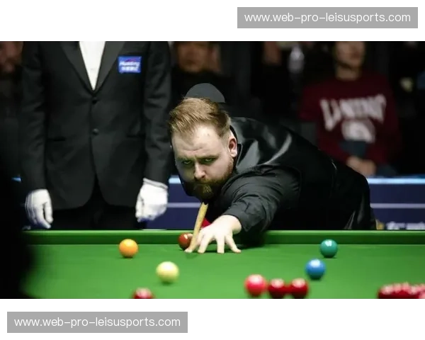 斯诺克集锦：领略顶级球员的精彩瞬间，见证历史的诞生